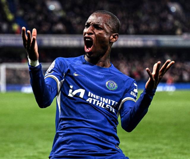 10球5助攻标价1亿欧元，曝切尔西愿出售杰克逊，再卖给阿森纳？